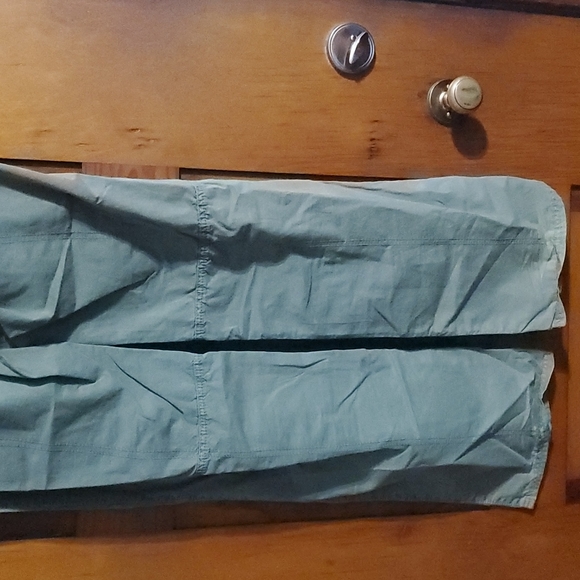 Loft brand soft Green Khaki pants Size 0 - Picture 5 of 6